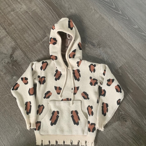 Sparkle in pink sweater! - Picture 1 of 2